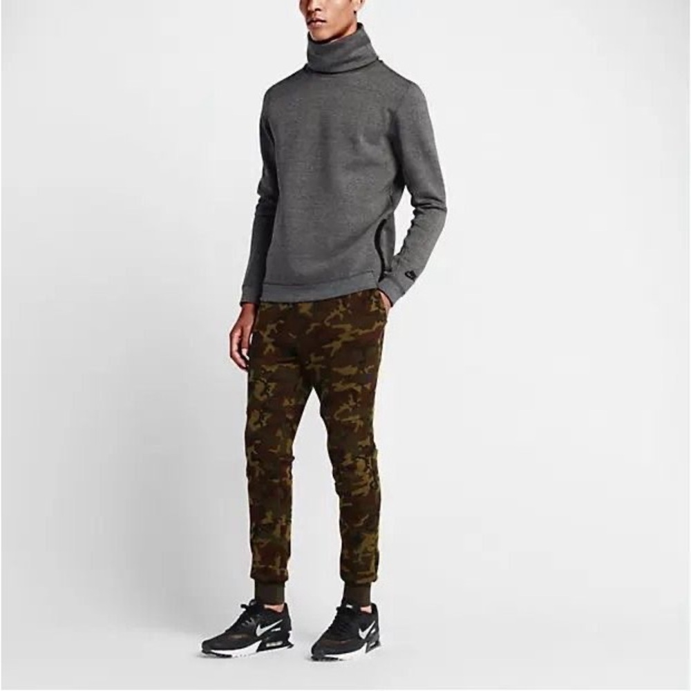 Nike Men’s Charcoal Gray Tech Fleece Funnel Neck Pullover Sweatshirt Sz. M